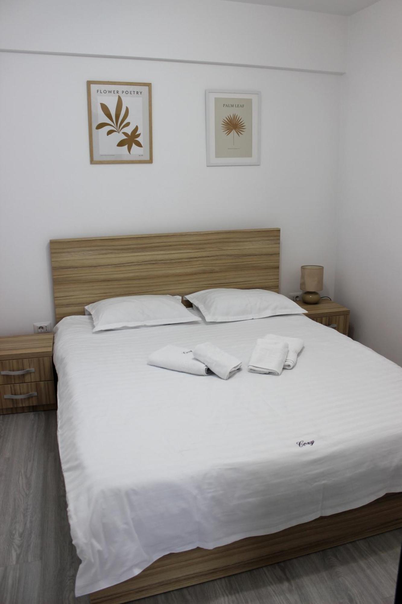 Cozy Apartments In Centre Of Suceava Near Kaufland And University Exterior photo