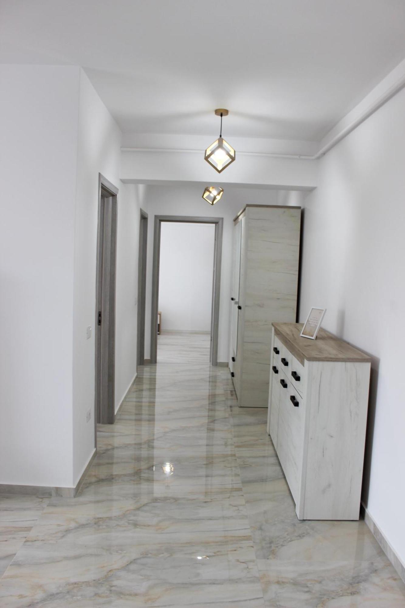 Cozy Apartments In Centre Of Suceava Near Kaufland And University Exterior photo