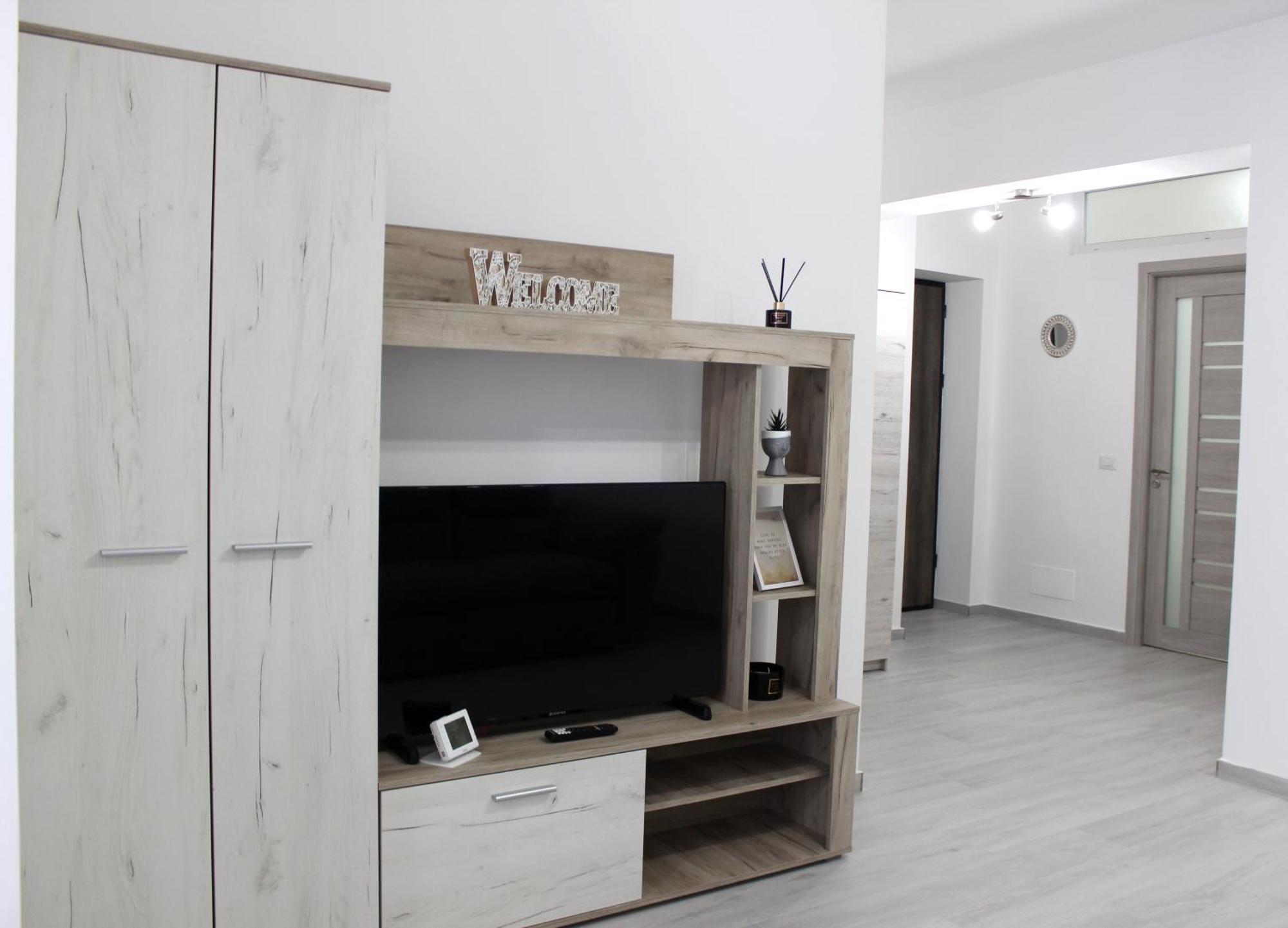 Cozy Apartments In Centre Of Suceava Near Kaufland And University Exterior photo